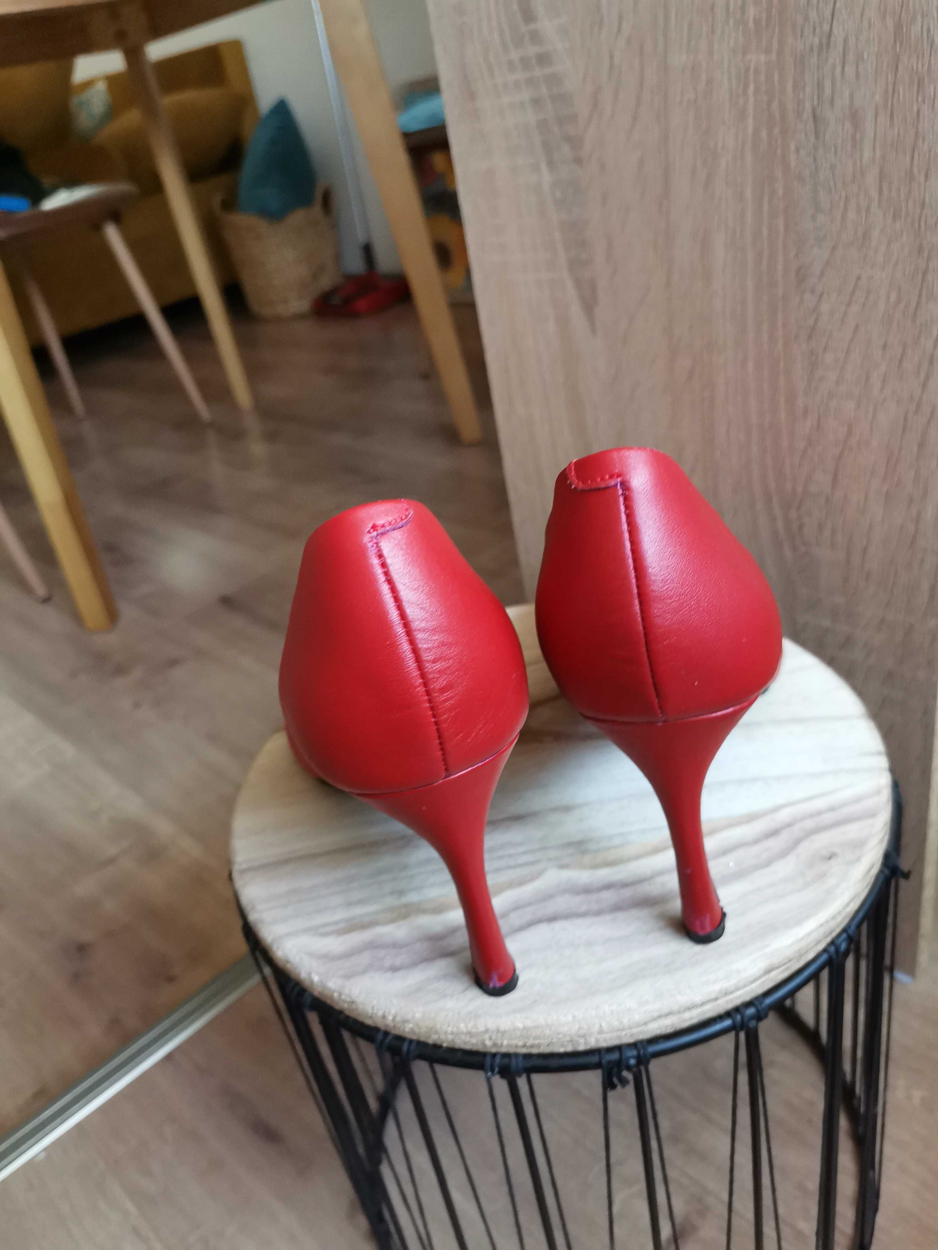 Дамски официални обувки