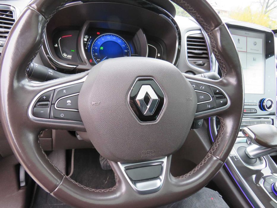 Renault Espace 7-Местен Keyless Panorama Head Up Full