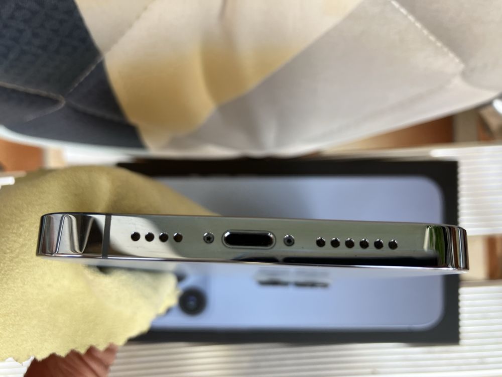 iPhone 13 pro max 128gb Като нов!