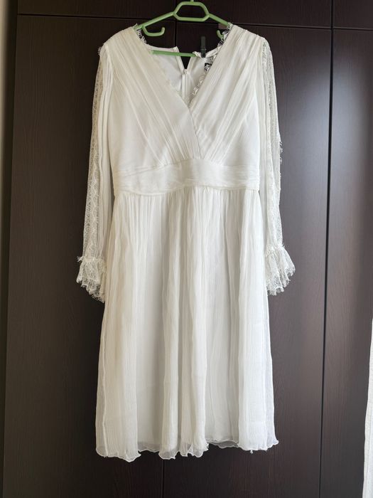 Rochie alba de matase marca Ginette, marimea 42
