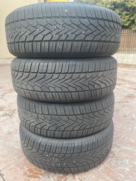 Vand anvelope marca SEMPERIT 215/55/16  M/S impecabile,pret impecabile