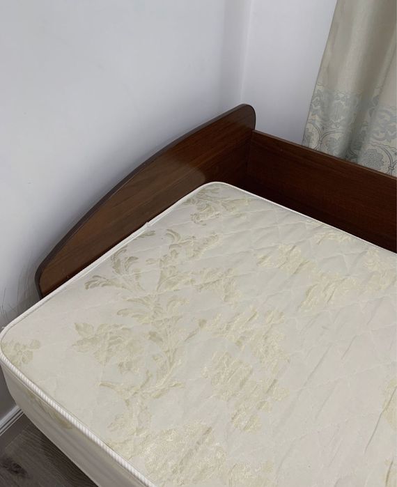 Продается кровать с ортопедическим матрасом