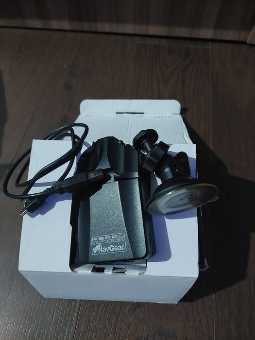 GPS, camera de bord si un telefon mobil