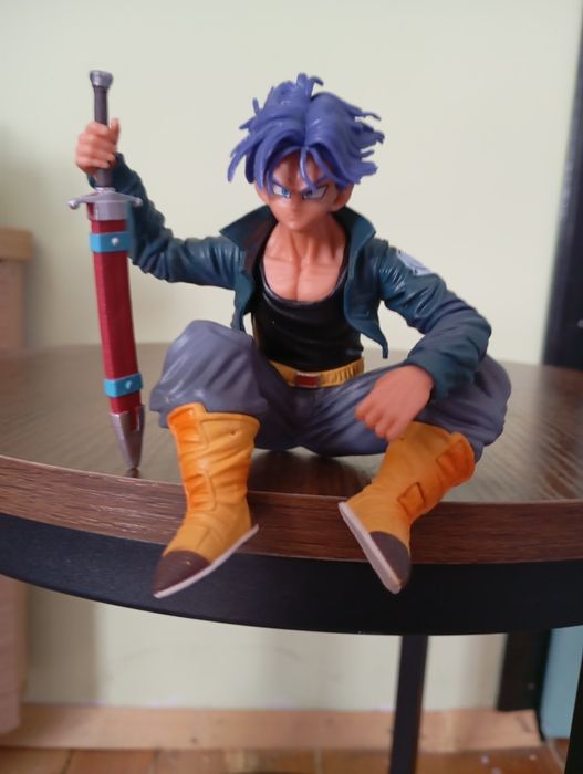 фигурка на трънкс / dragon ball future trunks