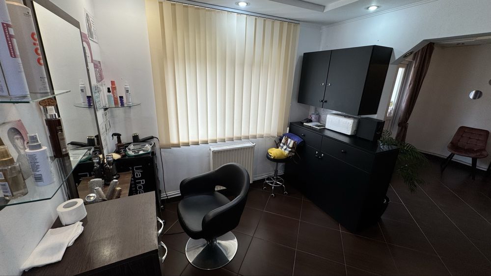 Inchiriez spatiu pentru coafor