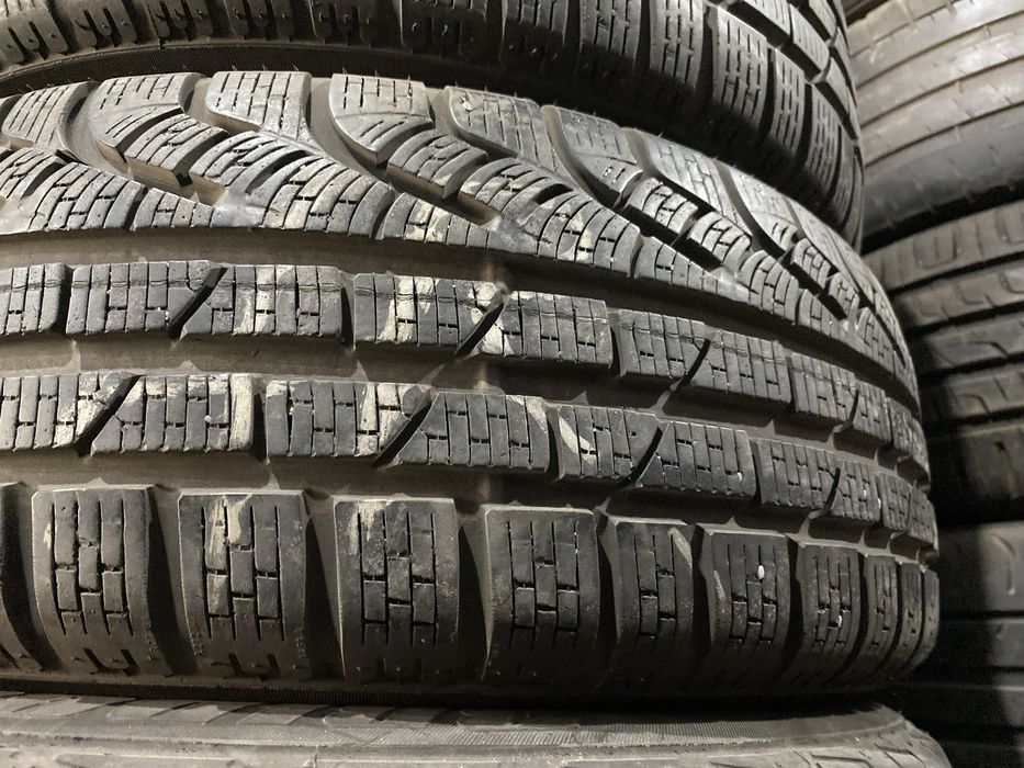 Шины Pirelli 205/50/17, 2шт