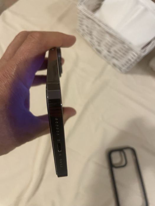 Продавам отличен Iphone 14 pro max 256gb цвят Deep purple