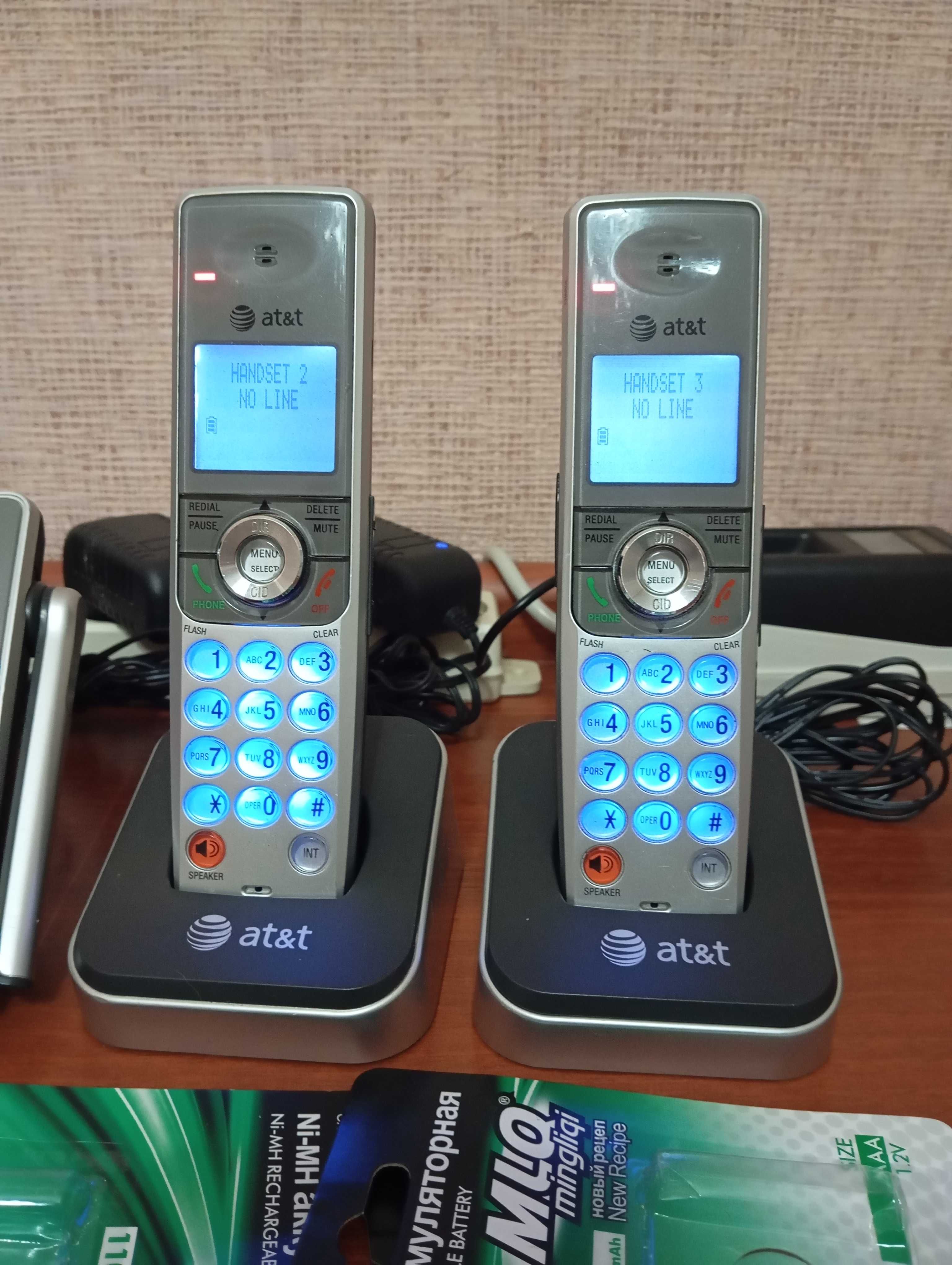 Продам радиотелефон AT&T три трубки на один телефонный номер.