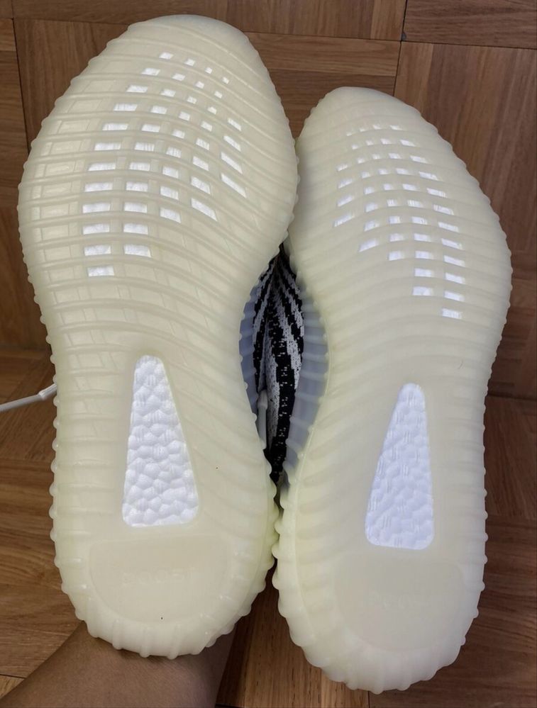 Adidas Yeezy 350 Zebra