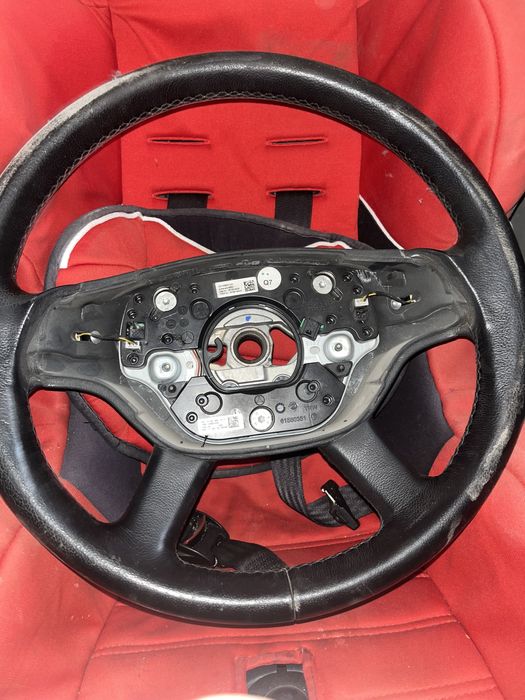 Продам руль на Мерседес S221