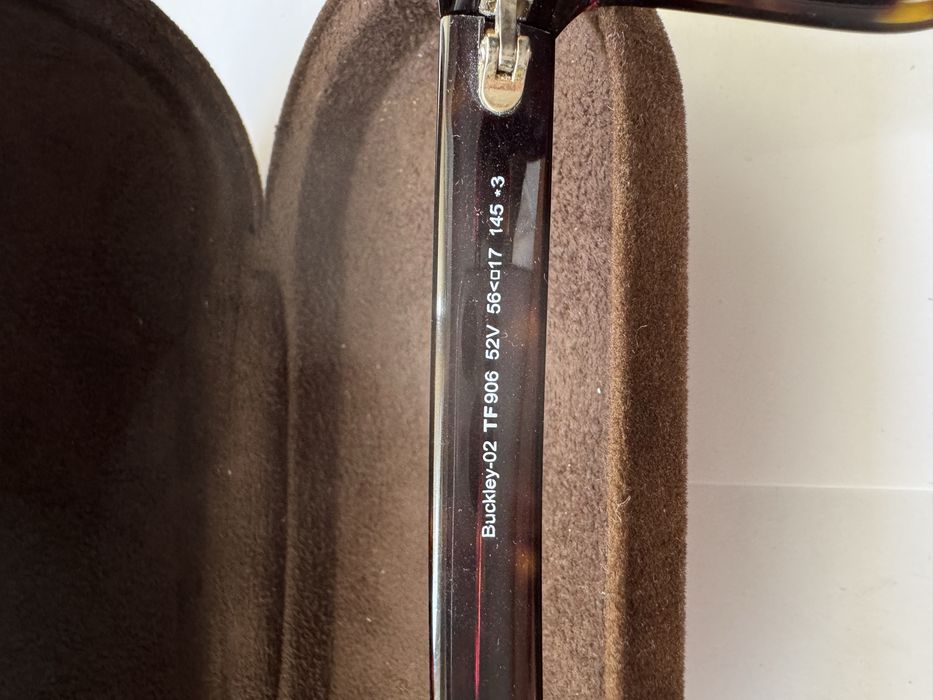 Ochelari de soare Tom Ford Model FT0832-N 01A