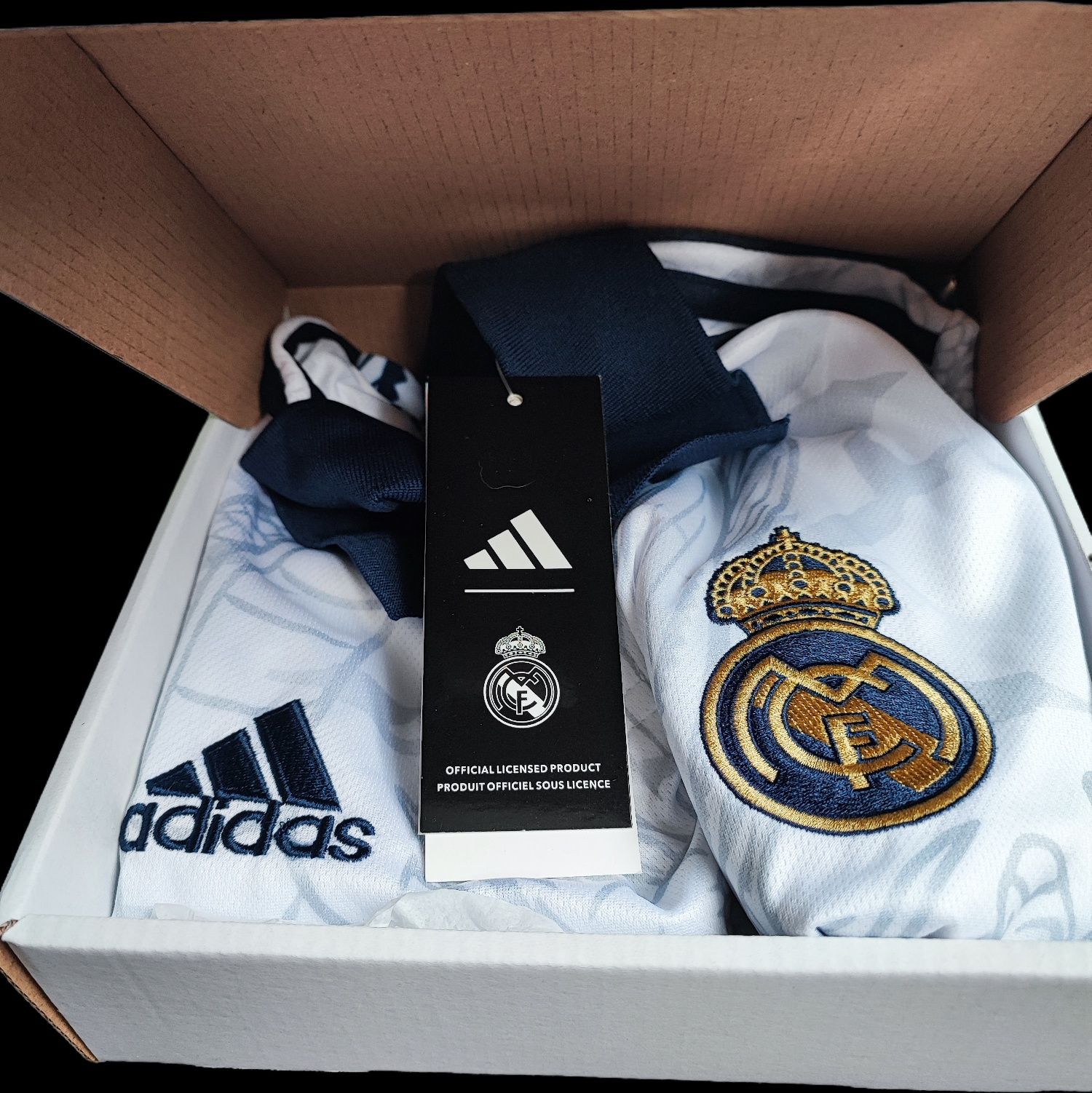 ФУТБОЛНИ ЕКИПИ Промо! 50лв Mystery Football shirt box