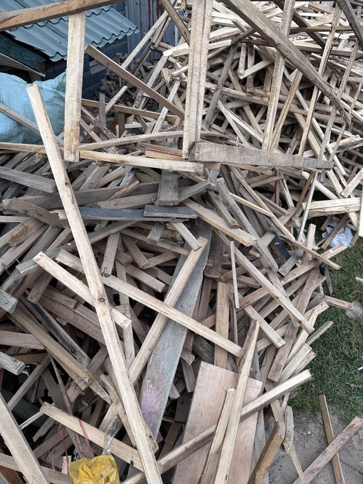 Деревянные обрезки/рейки на растопку