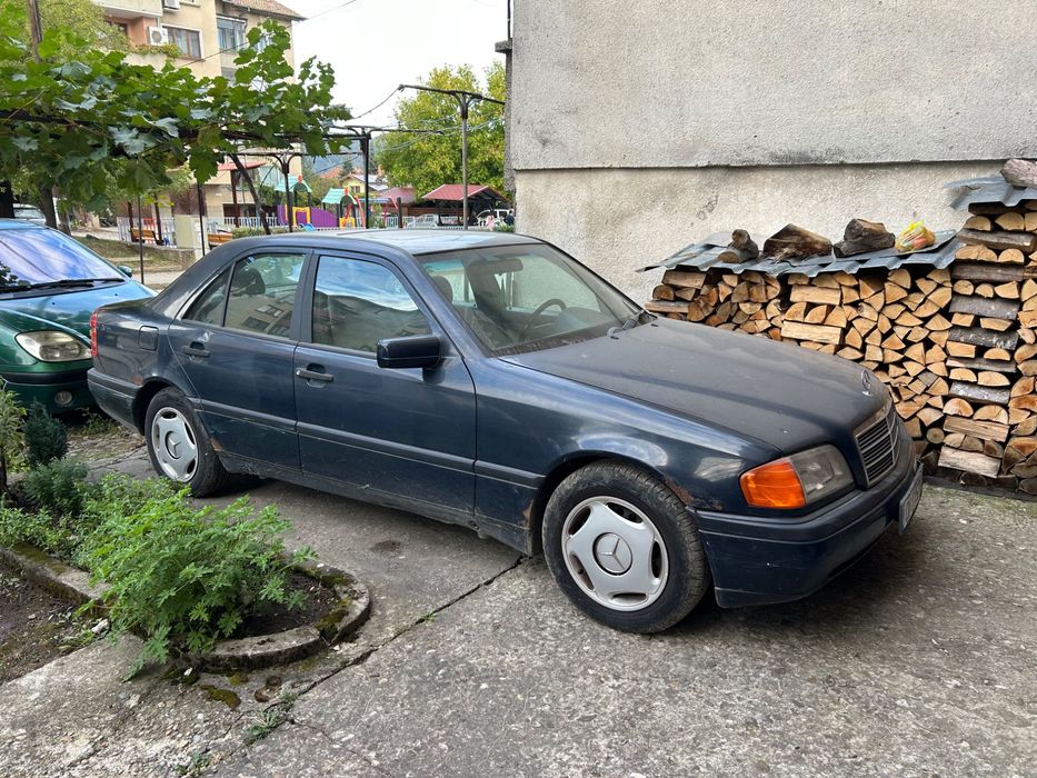Мерцедес бенц c 220