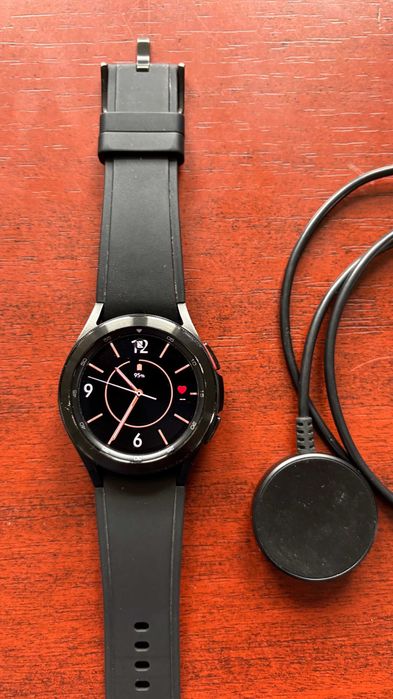 Samsung Galaxy Watch4 LTE
Samsung Galaxy Watch4 LTE