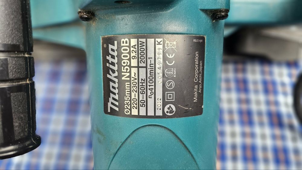 Ръчен циркуляр макита