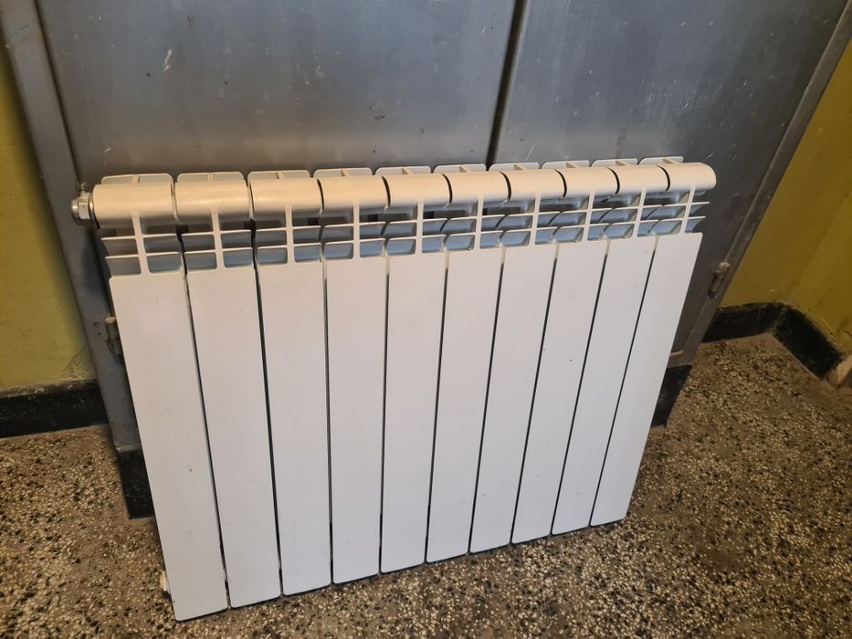 Продавам алуминиев радиатор H 700mm, L 800mm