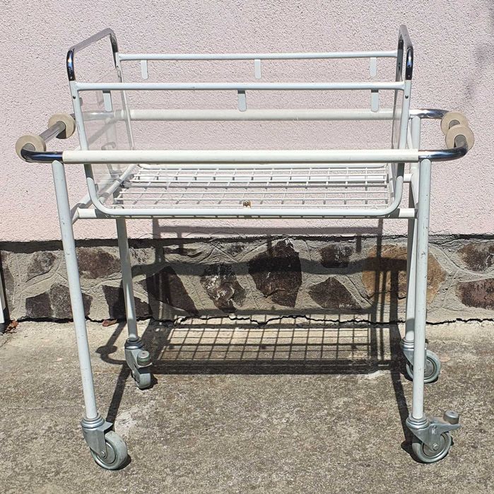 Carucior/patut bebelusi sau nou nascuti.