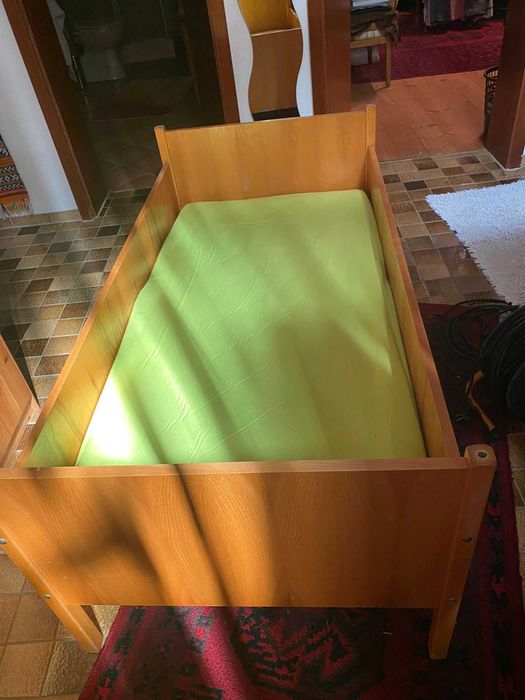 Pătuț bebe cu grati