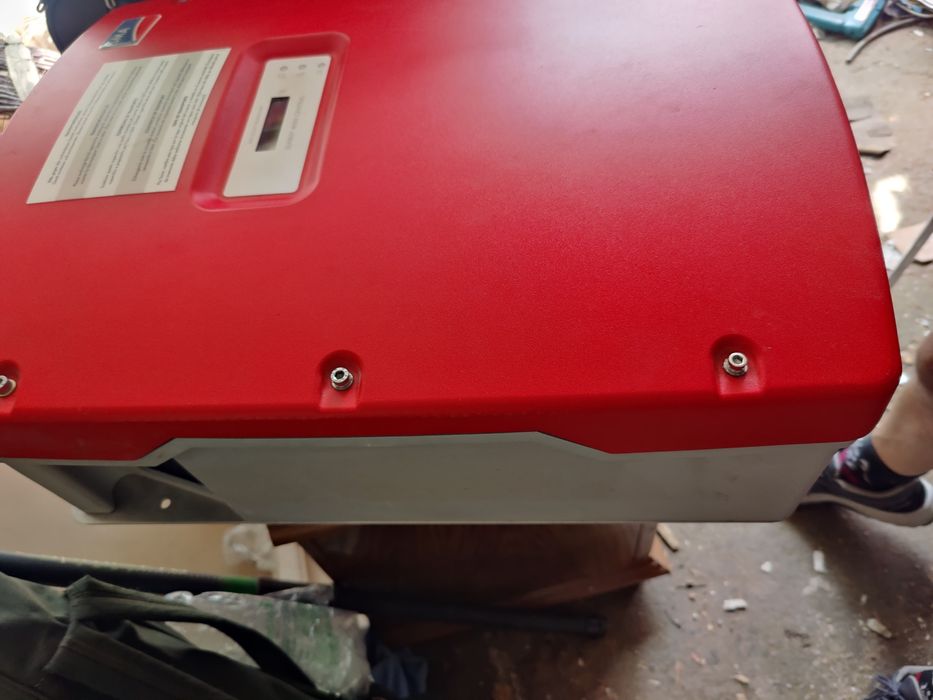 Vând schimb un invertor SMA on-grid de 10kw monofazic