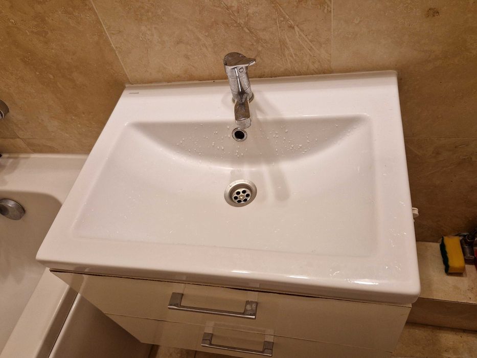 Mobilier + lavoar baie (+baterie)