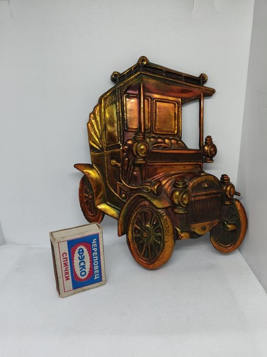 Чеканка рэтро автомобиль