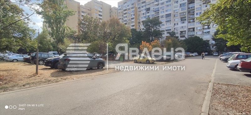 Обзаведен компактен 3-стаен апартамент  в панелен