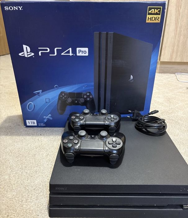 Vând Ps4 Pro 4k CHU-7216B modat ssd 2tb
nou + ssd extern
1450 lei