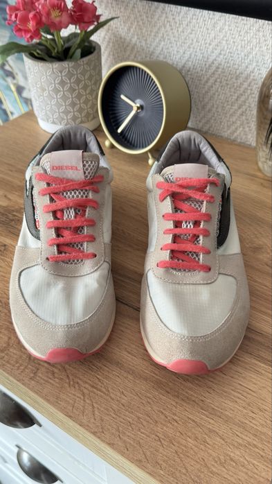 Дамски маратонки Diesel номер 38