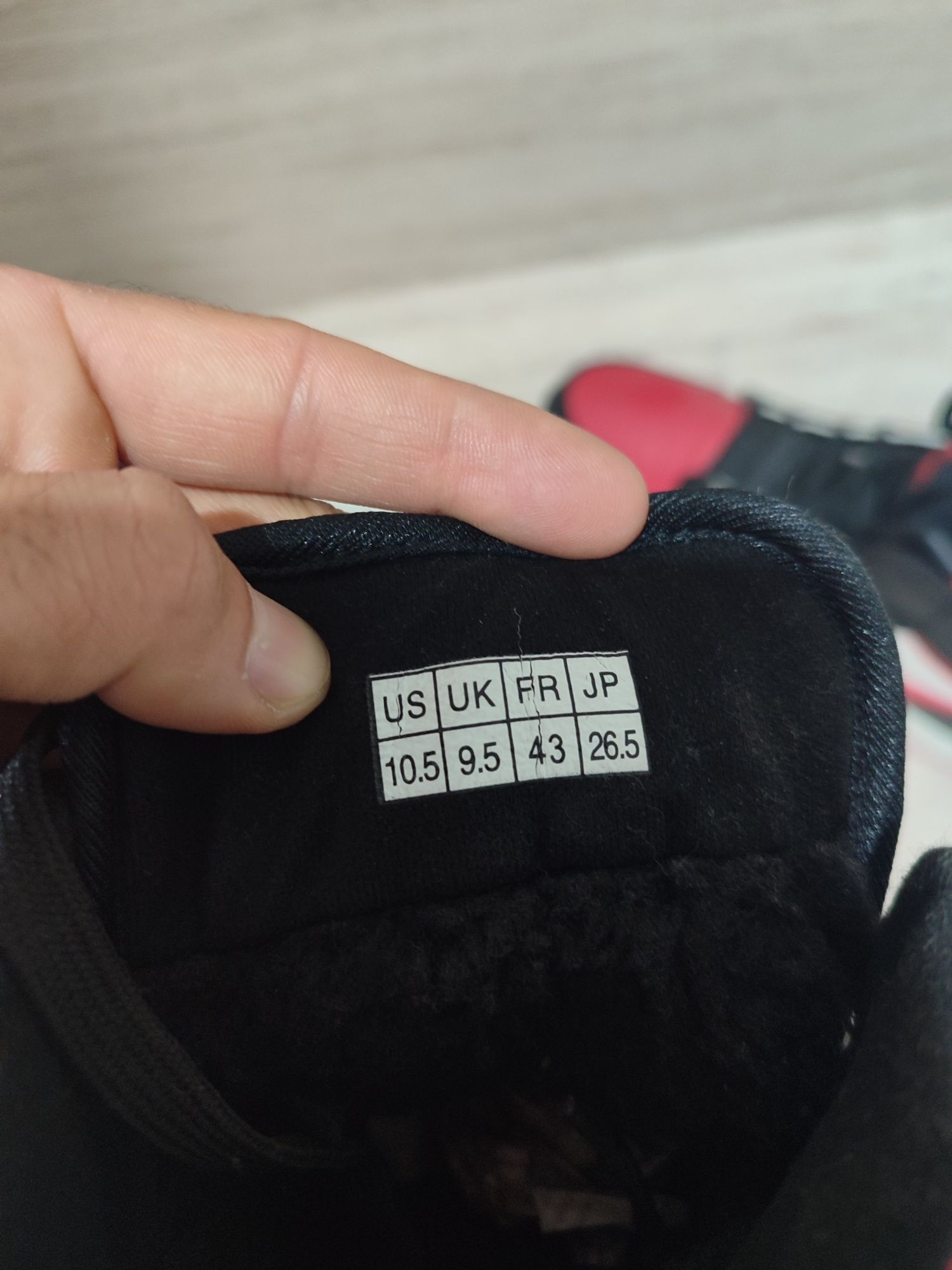 Красовки Nike 43 razmer. Juda qulay. Keyilmagan. Sifati aloo