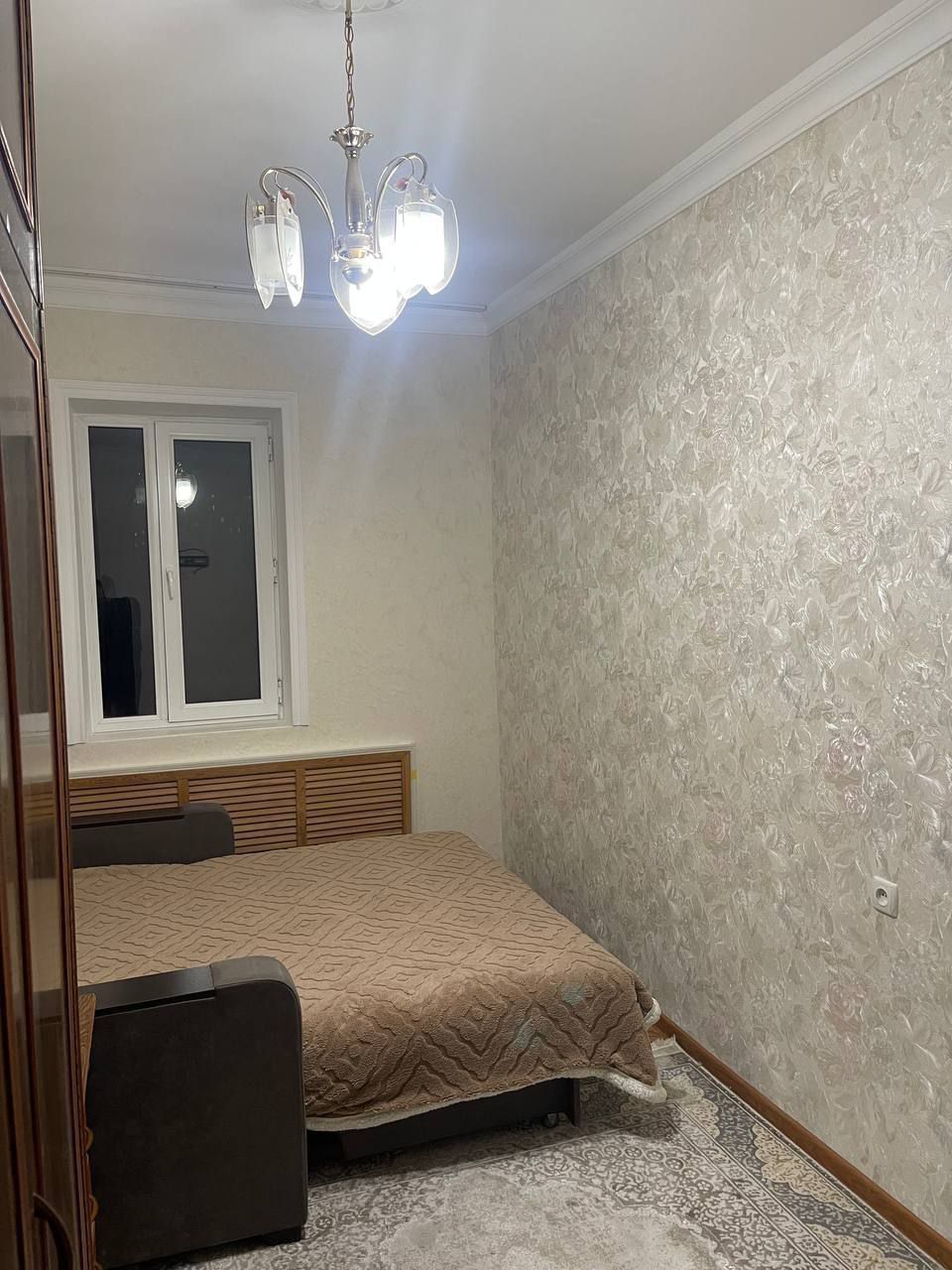 Себзор Ц-(17-18)  3/3/9. Срочно продается квартира. Метро
 3/3/9 . Ме