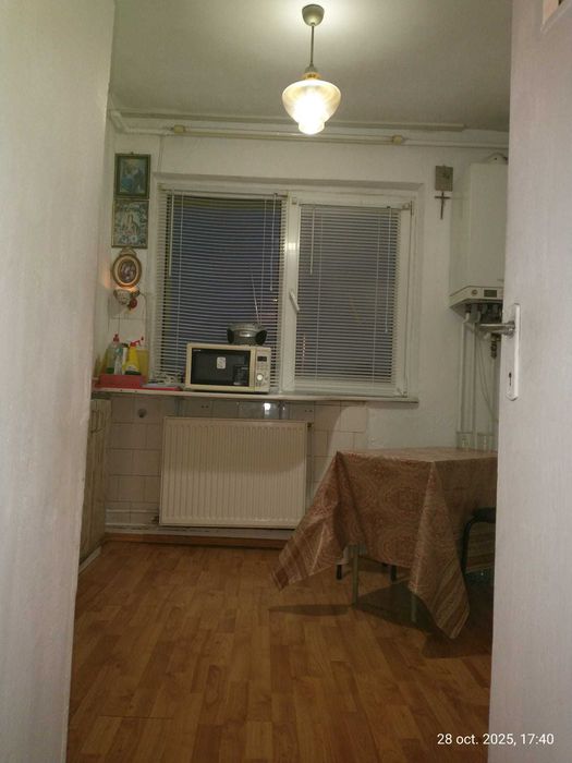 Vanzare apartament 4 camere