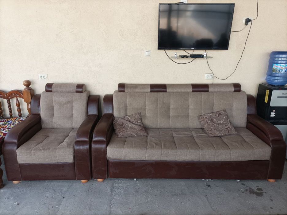 Продается диван + 2 кресла