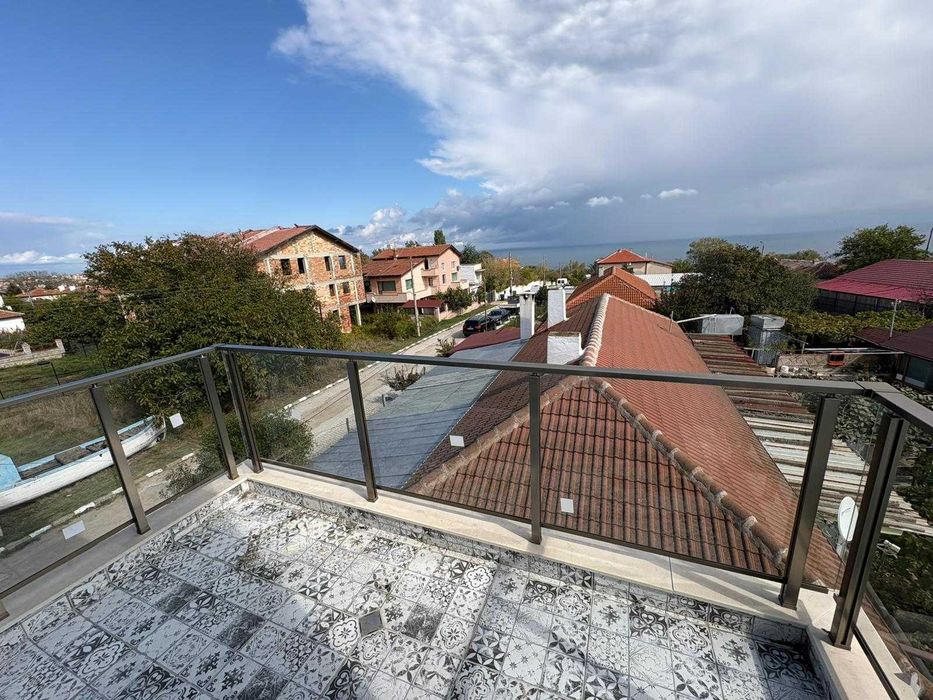 От строителя/ двустаен апартамент/94 м²/спец. цена 108 000 €, гр. Бяла
