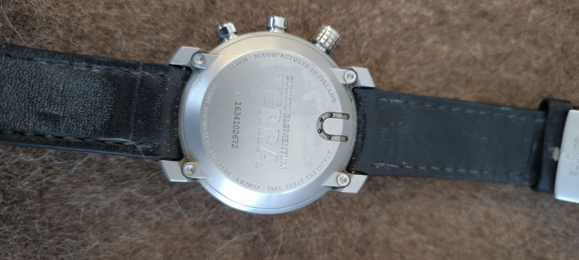 Suunto Elementum Terra -батерията е за смяна