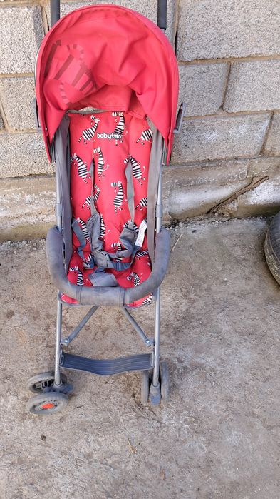 2 коляски обменяю на упаковку памперсов (трусиков) 5 размер