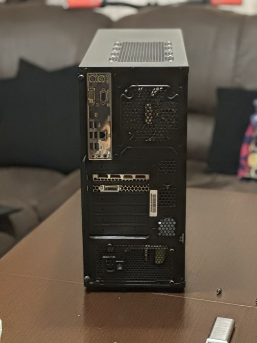 Продавам се компютър