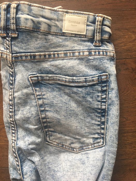 Blugi skinny bershka marime 36