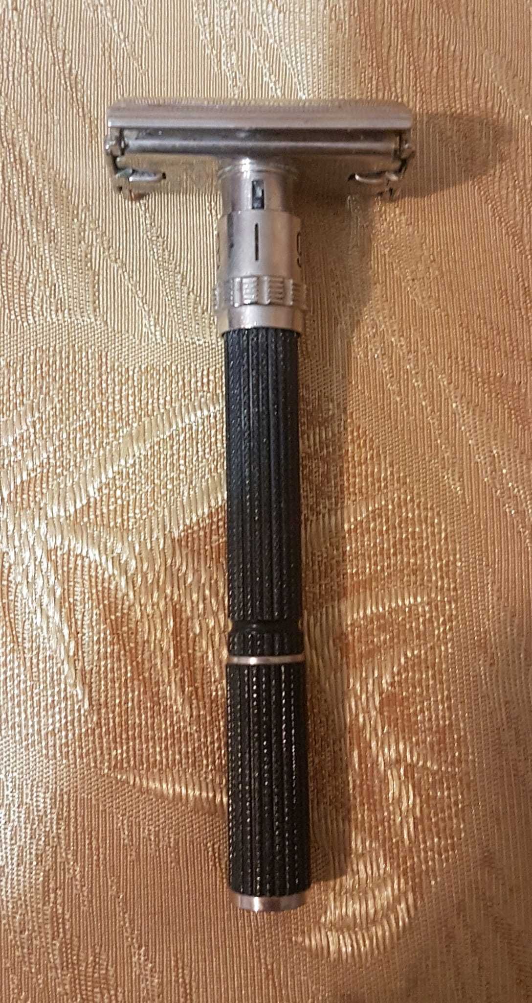 Продавам самобръсначка Gillette Super Adjustable 109