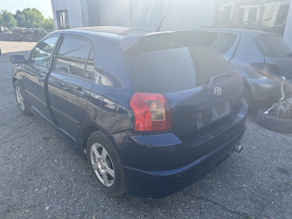 Toyota Corolla 2.0 D4D 110кс. 2003г. - НА ЧАСТИ