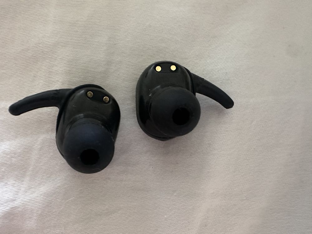 Bluetooth earplugs / безжични слушалки