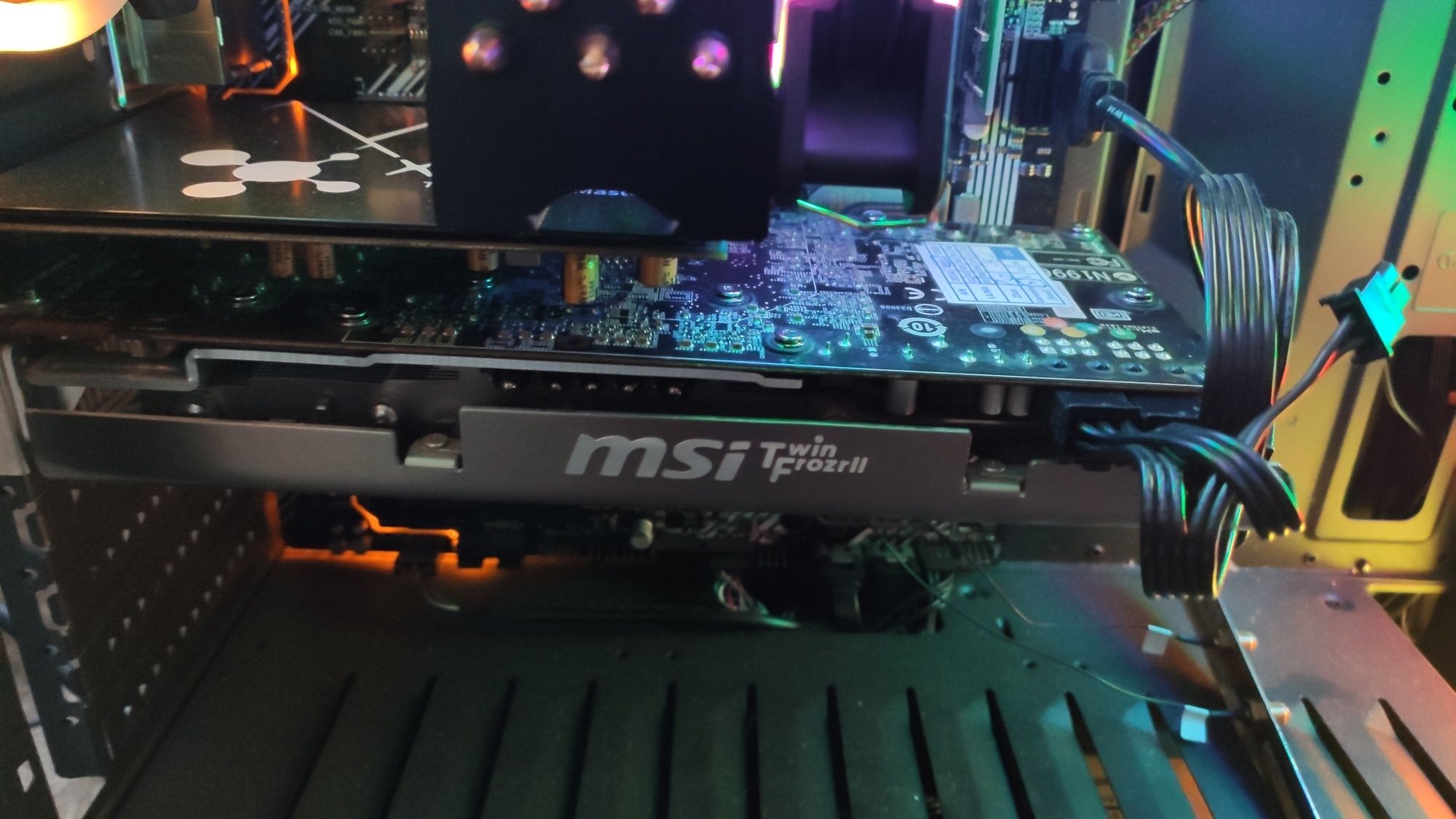 Placa video MSI HD6870 1gb 256biti