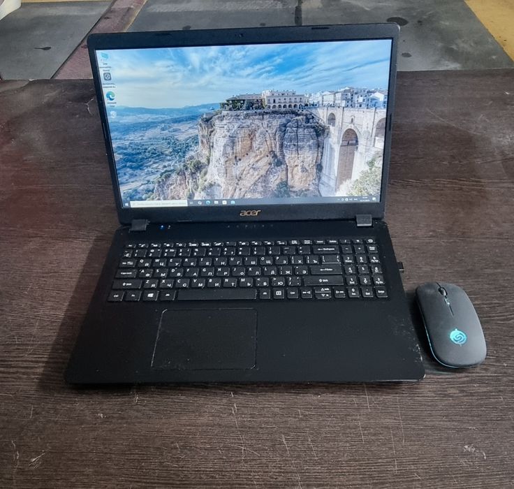 Ноутбук асер продам