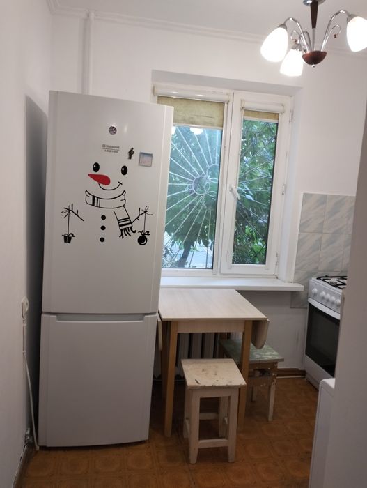 Двухкамерный холодильник Hotpoint-Ariston, No Frost (морозилка снизу)