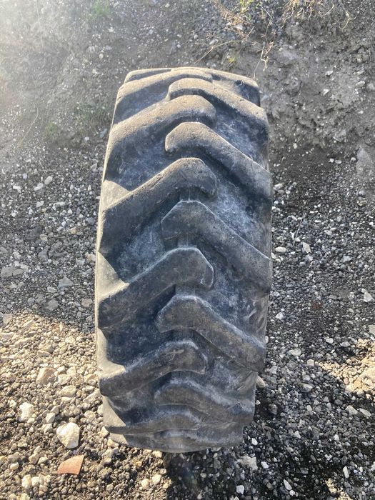 Гуми 12.5/80-18 багер фадрома трактор и челни товарачи