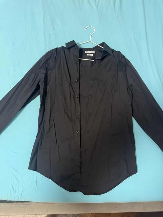 Продаю черную рубашку ZARA, новая оригинал