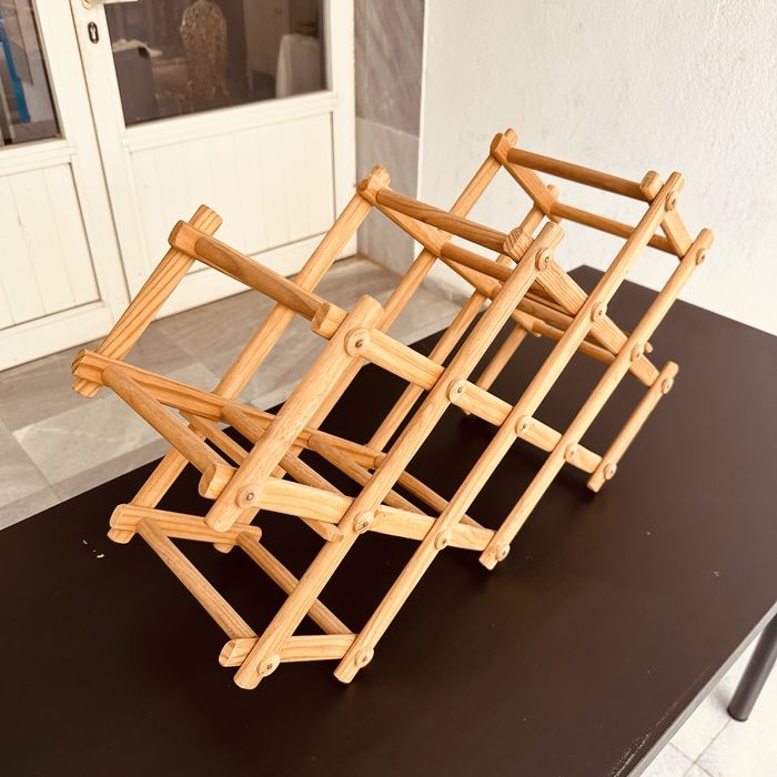 Скандинавска дървена стойка за вино – винтидж, разтегателна (Швеция)