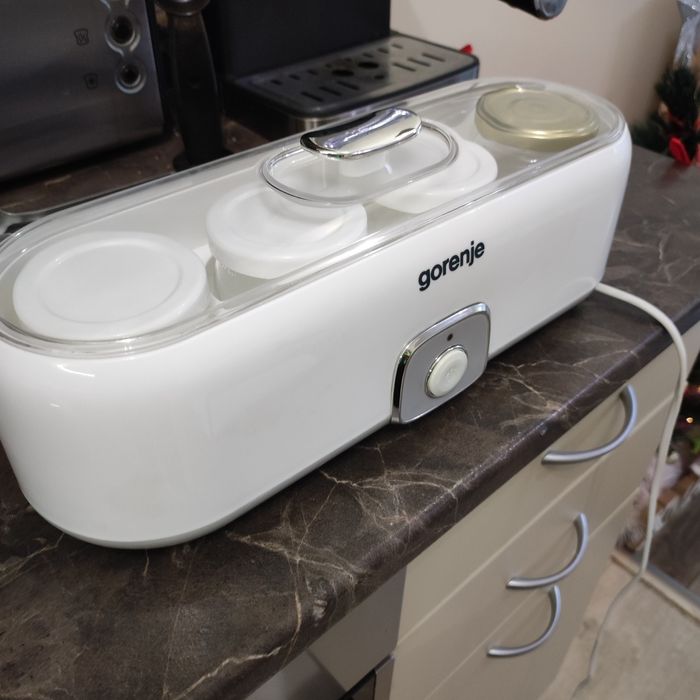 Уред за приготвяне на кисело мляко