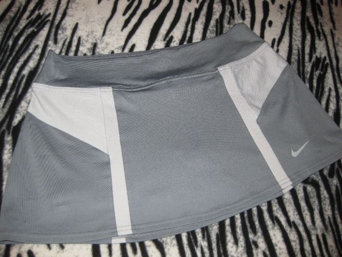 NAIKI- Нова Пола за Тенис