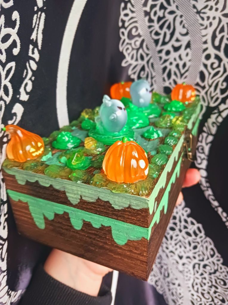 Cutie draguta din lemn lucata manual hand-made